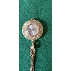Magnifique montre femme pendentif + cha&icirc;ne &laquo; Lancel &raquo; en plaqu&eacute; or, m&eacute;canisme m&eacute;canique