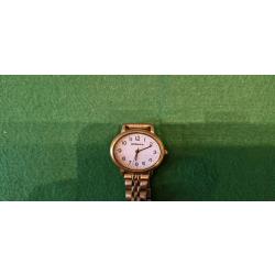 Montre femme Rodania avec bracelet mod&egrave;le 26074 m&eacute;canisme &agrave; quartz, vendue avec pile neuve