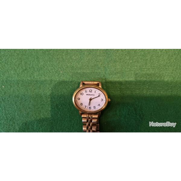 Montre femme Rodania avec bracelet mod�le 26074 m�canisme � quartz, vendue avec pile neuve