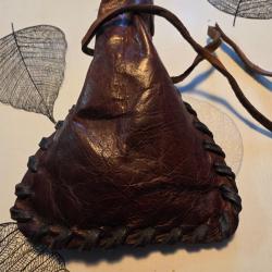 BOURSE POUR BALLES EN CUIR  - FERMETURE LACET CUIR