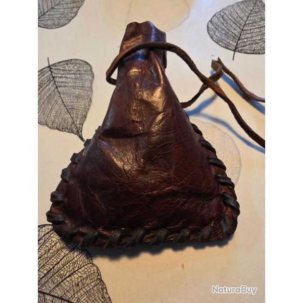 BOURSE POUR BALLES EN CUIR  - FERMETURE LACET CUIR