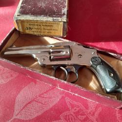révolver Smith et Wesson Safety Hammerless 38sw