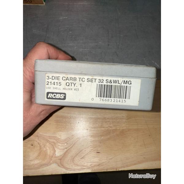 JEU D'OUTILS DE RECHARGEMENT RCBS CARBURE CALIBRE 32 S&WL/MG + SHELL HOLDER