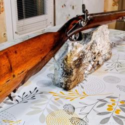 Fusil &agrave; poudre noire percussion zoomorphique