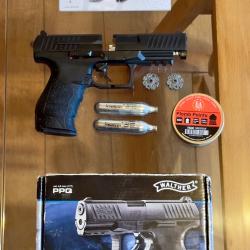 Pistolet UMAREX - WALTHER mod&egrave;le PPQ calibre 4,5 mm &agrave; capsule de CO2
