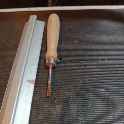 Ancien petit tournevis armurier  de coffret pistolet   revolver ancien ou collection 4