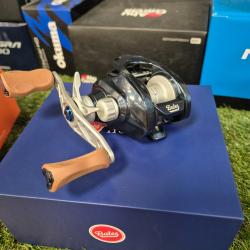 MOULINET CASTING - BATES - HUNDO SALTY