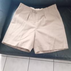 Short militaire brun