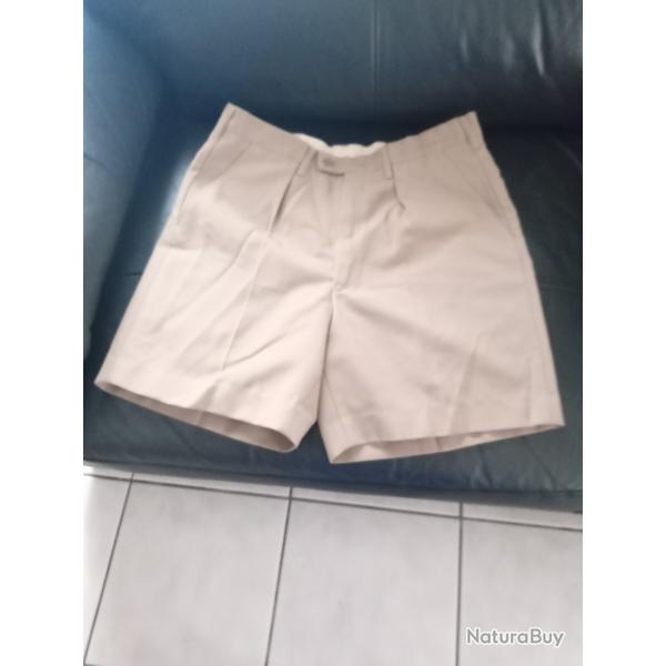 Short militaire brun