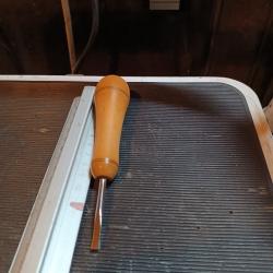 Ancien tournevis armurier  manche buis collection 11