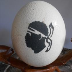 oeuf d'autruche au motif tête de Maure