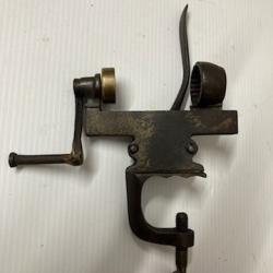 SERTISSEUR CAL16 SANS  BOIS SUR LA MANIVELLE N° 178