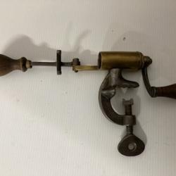 SERTISSEUR CAL12 MAINTIEN CARTOUCHE EN LAITON N° 179