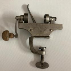 SERTISSEUR CAL 12 MARQUE M P N°  182