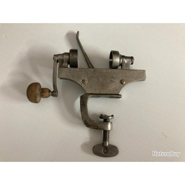 SERTISSEUR CAL 12 MARQUE M P N  182