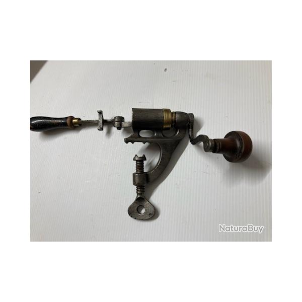 SERTISSEUR CAL 16  AVEC SUPPORT DE CARTOUCHE  N  183