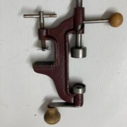 SERTISSEUR CAL12  VERTICAL A VIS  N°  185