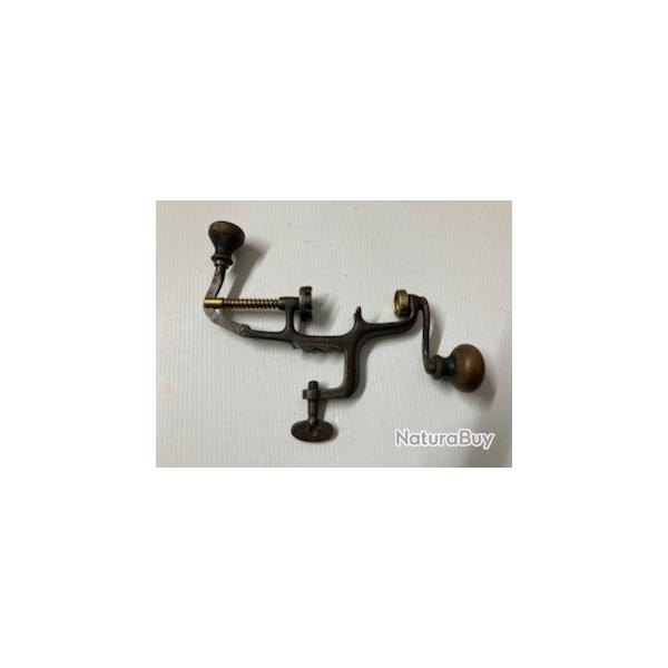 SERTISSEUR CAL16  MARQUE PREVOST N� 192