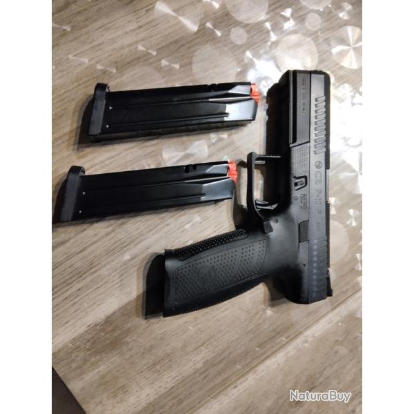 vends CZ P10F