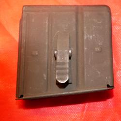 Atypique chargeur de FSA 49/56 avec marquage 7.62 au pochoir blanc