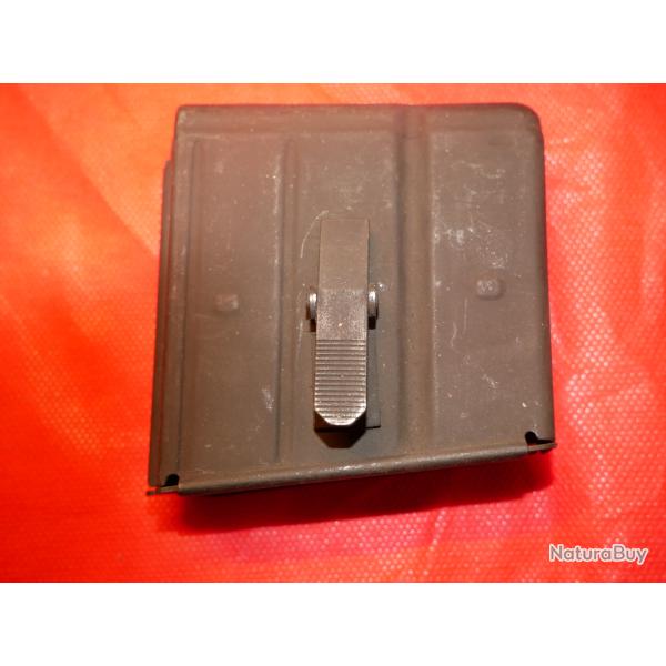 Atypique chargeur de FSA 49/56 avec marquage 7.62 au pochoir blanc