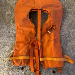 Arm&eacute;e de l'Air: Gilet de sauvetage de pilote A&eacute;razur type 17 ann&eacute;es 60