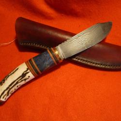 COUTEAU ARTISANAL forgé ATELIER DE L'OURS NOIR chasse camping rando acier feuilleté aléatoire