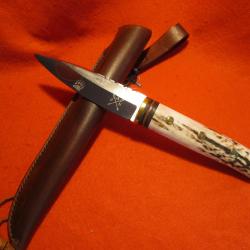 COUTEAU ARTISANAL forg&eacute;  l' ATELIER DE L'OURS NOIR  AON NORDIQUE bois de cerf chasse rando camping