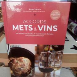 mets & vins KARINE VALENTIN degustatrice a la maison vin de France