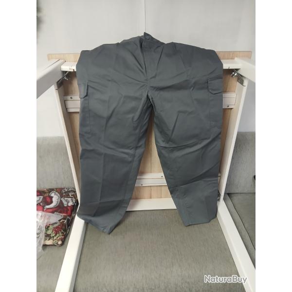Lot de deux pantalons neuf