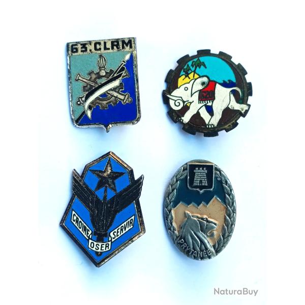 Lot de 4 insignes militaire franais