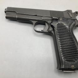Pistolet r&eacute;glementaire Fran&ccedil;ais MAC 50 calibre 9 x19