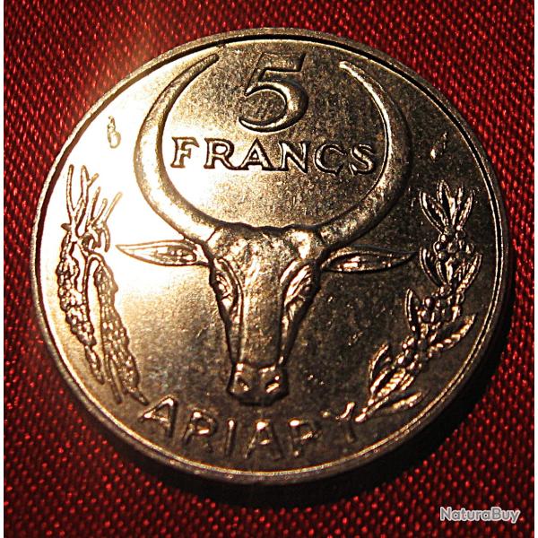 Madagascar , piece de 5 francs de 1967 ttb et 1981 ttb
