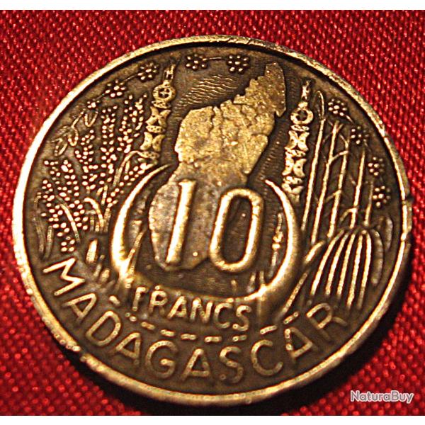 Madagascar , piece de 10 francs de 1953 ttb (bronze d'aluminium)