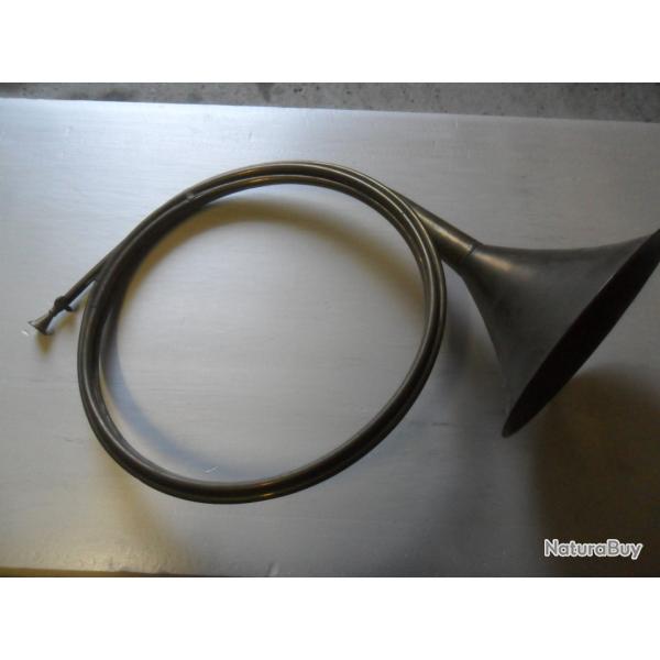 cor de chasse ancien , dans son jus , sans bosses