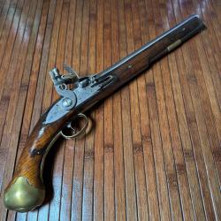 PISTOLET ANGLAIS A SILEX MODÈLE 1796 DIVERS POINÇONS ET PLATINE SIGNÉE