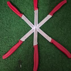 Couteau d'office Victorinox SwissClassic rouge lame crantée