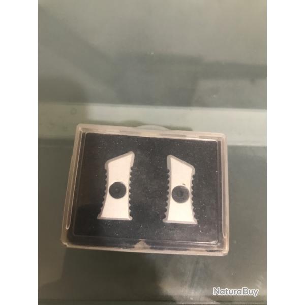 Castellan embouts cnc sylver pour charging handle ultimate gbb/aeg/ptw