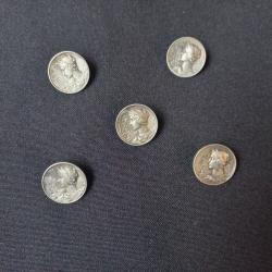 RARE  Ancien joli bouton en m&eacute;tal argent&eacute; figurant C&eacute;r&egrave;s d&eacute;esse de l'agriculture