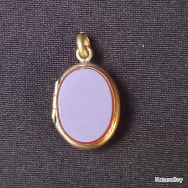 ancien pendentif / mdaillon ouvrant