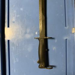 Baïonnette Famas ou MAS 49/56 ?