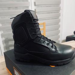 Vends paire de rangers magnum strike 8.0