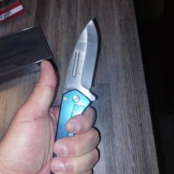 Magnifique couteau tout métal ouverture une main / Bushcraft / Acier D2