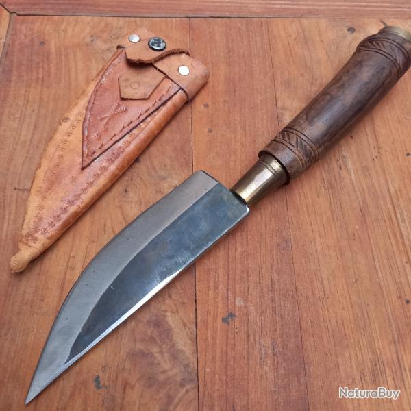 Grand Couteau Artisanal Manche en Bois avec Fourreau en Cuir