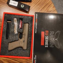 Raven EU17 GBB avec deuxième chargeur