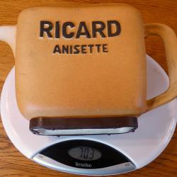 JOLI CRUCHON RECTANGULAIRE A EAU - MARQUE RICARD ANISETTE AUTHENTIQUE  POUR /FONCTION ET COLLECTION