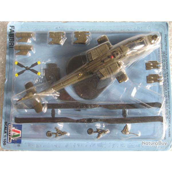 MAQUETTES H�licopt�re Apache, �chelle : 1/100
