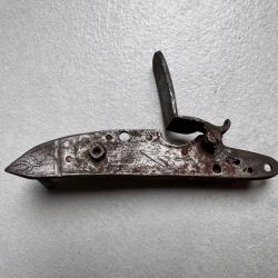 Platine Carabine décorée Ancien Régime (549)