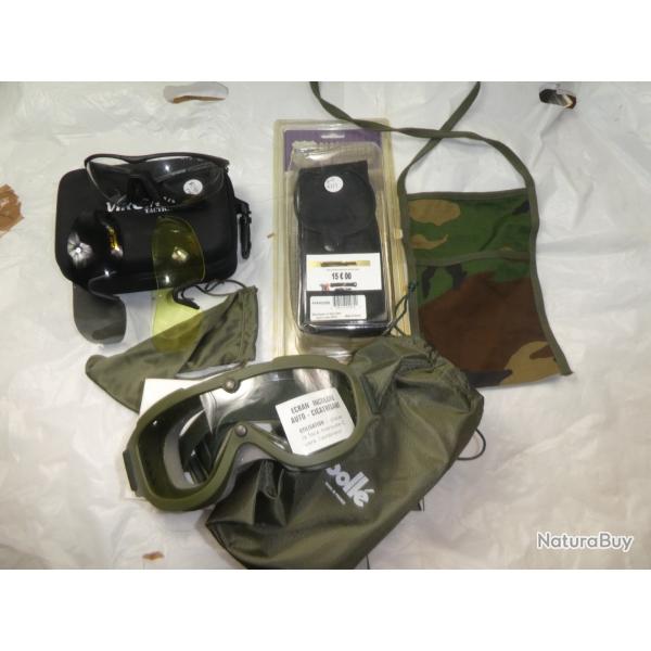 lot quipement divers : lunettes, porte radio
