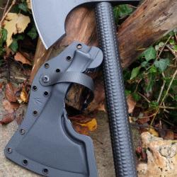 American Tomahawk Hachette Lame Acier 1060 Manche Nylon Super R&eacute;sistant Noir Model 2 &Eacute;tui Kydex USA